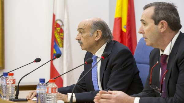 El consejero José María Mazón presenta la modificación decreto de rehabilitación El consejero José María Mazón presenta la modificación decreto de rehabilitación