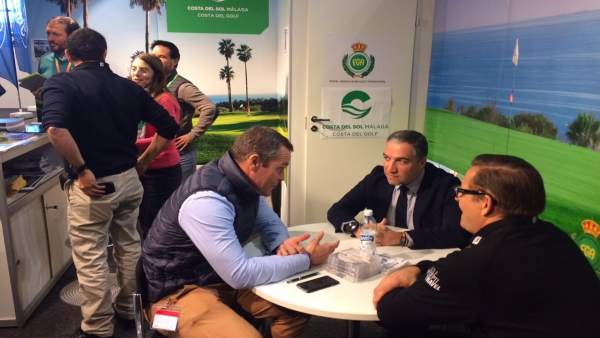 Elías Bendodo en una reunión de trabajo en Finlandia golf e interior feria turís Elías Bendodo en una reunión de trabajo en Finlandia golf e interior feria turís