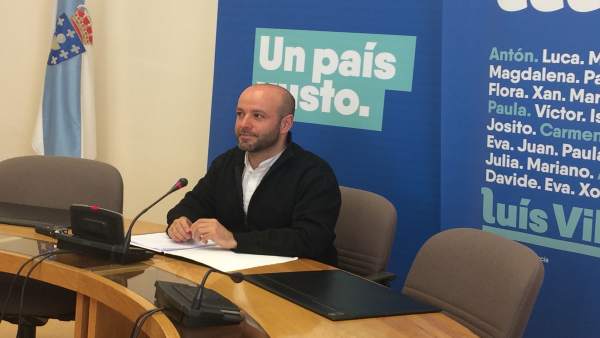 Luís Villares (En Marea), en una rueda de prensa en el Parlamento Luís Villares (En Marea), en una rueda de prensa en el Parlamento