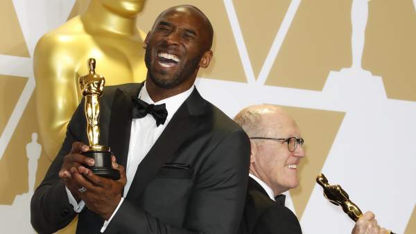 Kobe Bryant, y Glen Keane Kobe Bryant, y Glen Keane