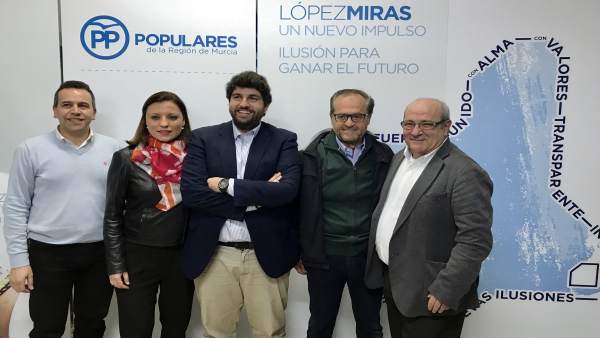 López Miras en uno de sus encuentros con afiliados López Miras en uno de sus encuentros con afiliados