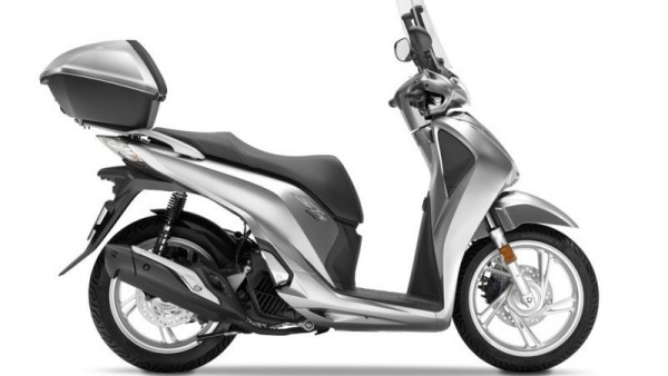 1- Honda SH 125i 1- Honda SH 125i