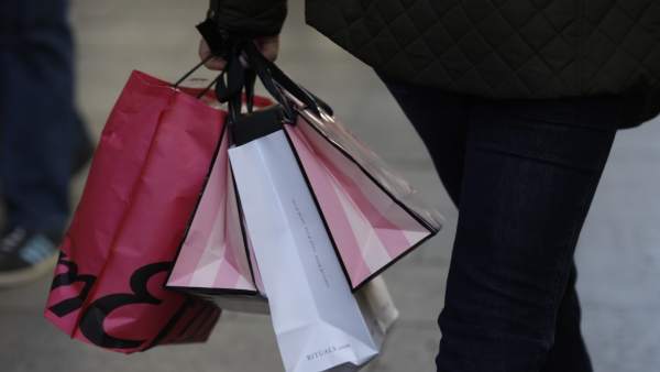 Els empresaris valencians afronten amb "optimisme" 2018 i un 82% espera pujar les vendes enguany Els empresaris valencians afronten amb "optimisme" 2018 i un 82% espera pujar les vendes enguany