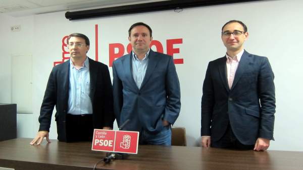 Los socialistas Pablos, Ramos y Serrada, de izquierda a derecha, en Salamanca Los socialistas Pablos, Ramos y Serrada, de izquierda a derecha, en Salamanca