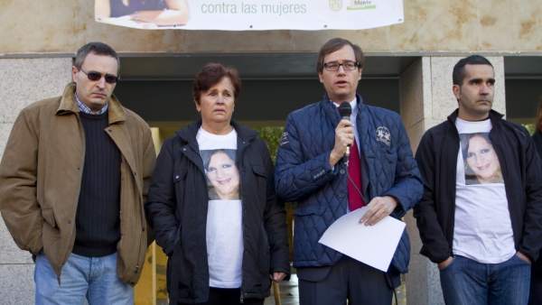 Familiares de María Piedad ante la prensa, en una imagen de archivo. Familiares de María Piedad ante la prensa, en una imagen de archivo.
