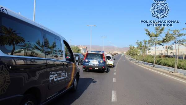 La Policía Nacional Detiene En Almería Al Presunto Autor De Un Robo Con Violenci La Policía Nacional Detiene En Almería Al Presunto Autor De Un Robo Con Violenci