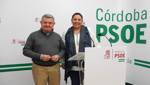 Jesús María Ruiz y Dolores Amo en la sede del PSOE cordobés Jesús María Ruiz y Dolores Amo en la sede del PSOE cordobés