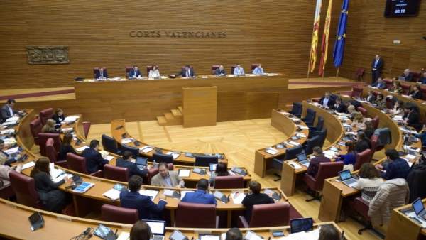 Bonig pregunta si s'aplicaran deduccions a les diputades que no acudisquen el 8M a les Corts i critica la "demagògia" Bonig pregunta si s'aplicaran deduccions a les diputades que no acudisquen el 8M a les Corts i critica la "demagògia"