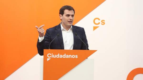 Rueda de prensa de Rivera tras la reunión del Comité Permanente de Ciudadanos Rueda de prensa de Rivera tras la reunión del Comité Permanente de Ciudadanos