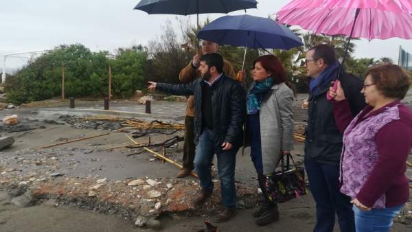 Representantes del PSOE visitan los daños por el temporal Representantes del PSOE visitan los daños por el temporal