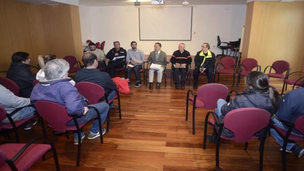 Reunión de afectados por temporal con el Ayuntamiento de El Puerto Reunión de afectados por temporal con el Ayuntamiento de El Puerto