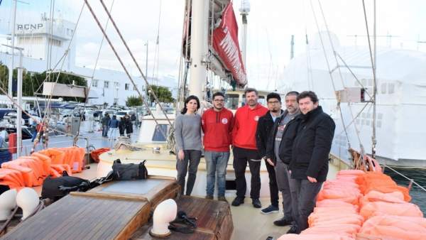 Podemos visita el 'Astral' Podemos visita el 'Astral'