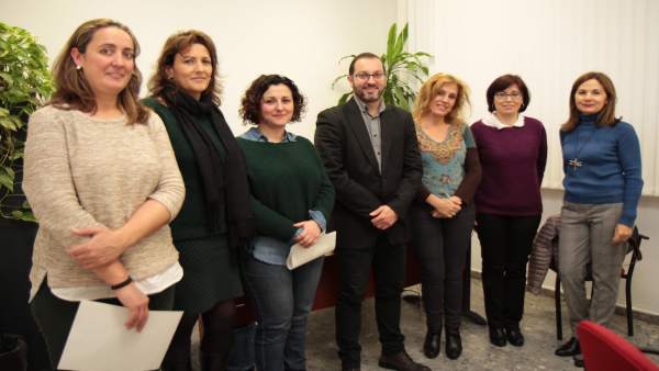 Incorporación de seis nuevas auxiliares administrativos Incorporación de seis nuevas auxiliares administrativos