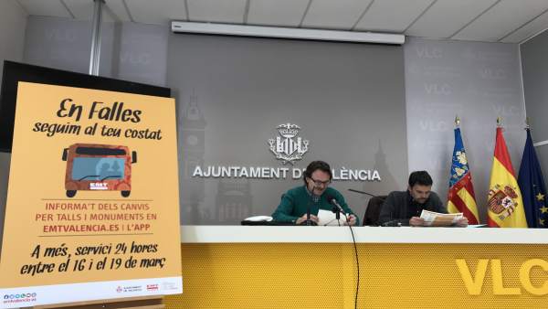 Giuseppe Grezzi y Josep García Alemany presentan el servicio de EMT en Fallas Giuseppe Grezzi y Josep García Alemany presentan el servicio de EMT en Fallas