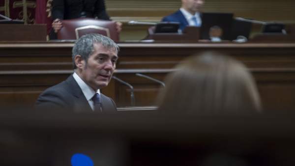 Fernando Clavijo interviene en el Pleno del Parlamento de Canarias Fernando Clavijo interviene en el Pleno del Parlamento de Canarias
