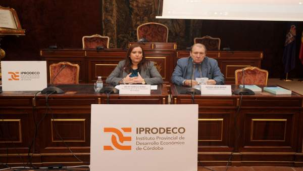 Carrillo inaugura el curso 'Gestión Internacional de la pyme' Carrillo inaugura el curso 'Gestión Internacional de la pyme'