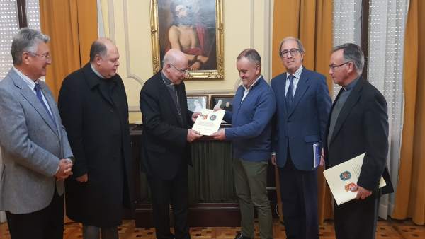 Acuerdo entre el Obispado y el Ayuntamiento de Beas. Acuerdo entre el Obispado y el Ayuntamiento de Beas.