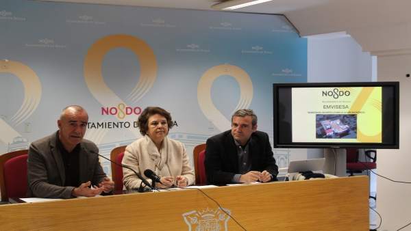 Rueda de prensa de Antonio Muñoz, Carmen Castreño y Felipe Castro Rueda de prensa de Antonio Muñoz, Carmen Castreño y Felipe Castro
