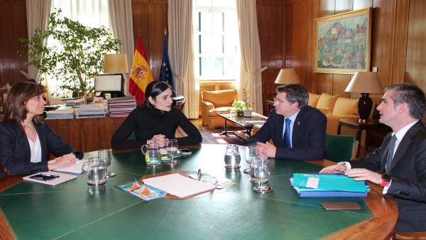 Reunión entre la secretaria de Estado y el consejero Reunión entre la secretaria de Estado y el consejero