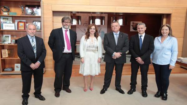 Recepción del alcalde de Kfar Vradim en las Cortes. Recepción del alcalde de Kfar Vradim en las Cortes.
