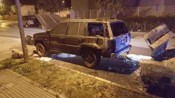 Coche calcinado Coche calcinado
