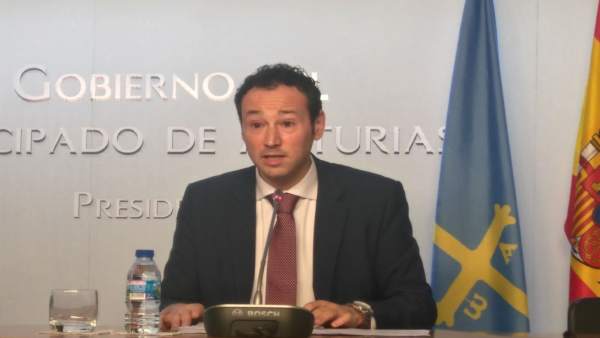 Guillermo Martínez. Guillermo Martínez.