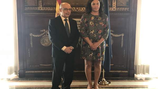 Cristóbal Montoro y Catalina Cladera Cristóbal Montoro y Catalina Cladera