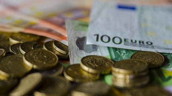 Monedas y billetes Monedas y billetes