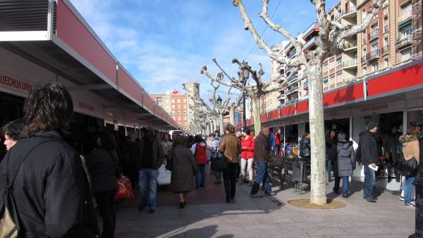 Los clientes llenaban ya esta mañana los stands de Logrostock Los clientes llenaban ya esta mañana los stands de Logrostock