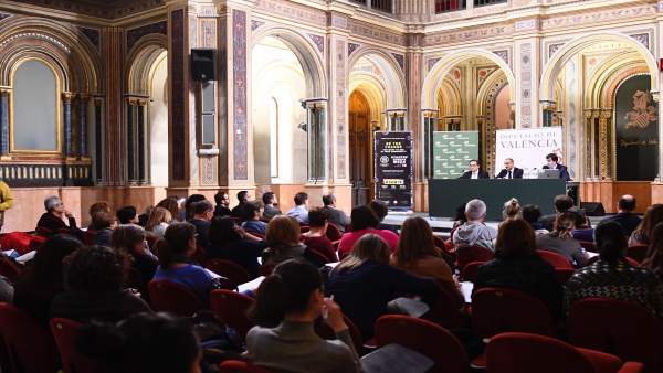 Jornada de Iberdrola en València para exponer las novedades del bono social Jornada de Iberdrola en València para exponer las novedades del bono social