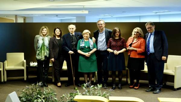 Científicas y empresarias en la FVEA Científicas y empresarias en la FVEA