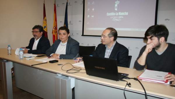 García Élez presidiendo la reunión García Élez presidiendo la reunión