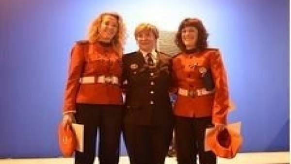 Dos ertzainas galardonadas con las II Distinciones nacionales a mujeres policía Dos ertzainas galardonadas con las II Distinciones nacionales a mujeres policía