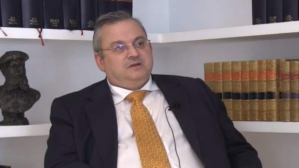 Javier Pérez-Roldán y Suanzes-Carpegna Javier Pérez-Roldán y Suanzes-Carpegna
