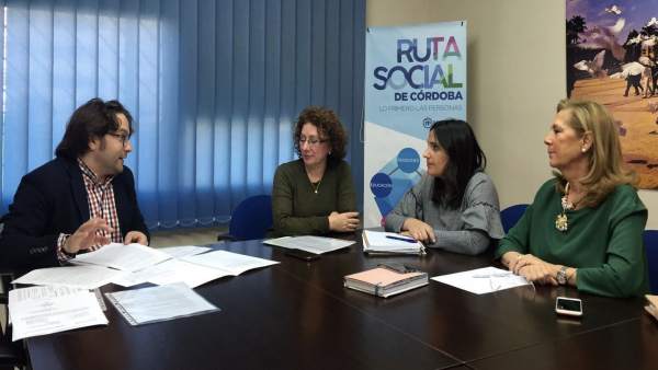 Representantes del PP con la Coordinadora de Escuelas Infantiles de Andalucía Representantes del PP con la Coordinadora de Escuelas Infantiles de Andalucía