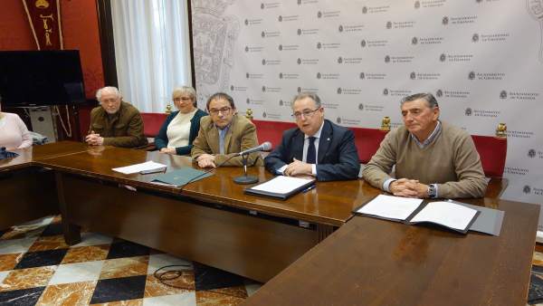 Presentación de un acuerdo entre el Sistema Arbitral de Consumo y tintorerías Presentación de un acuerdo entre el Sistema Arbitral de Consumo y tintorerías