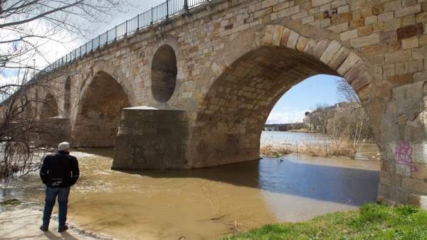 Crecida del río Duero en Zamora Crecida del río Duero en Zamora
