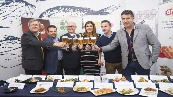 Brindis inaugural de la XI Ruta de Tapas de Almería Brindis inaugural de la XI Ruta de Tapas de Almería