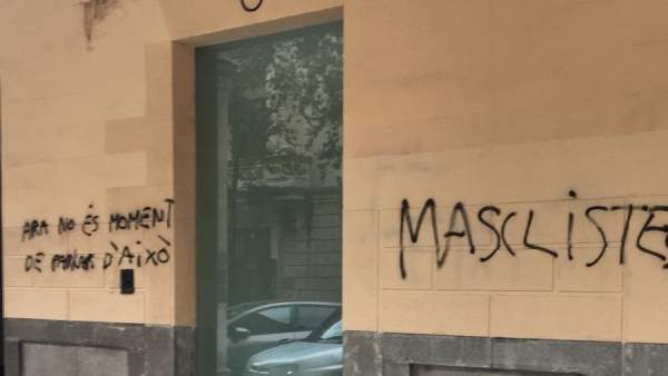 Pintadas en la sede del PP de Palma Pintadas en la sede del PP de Palma