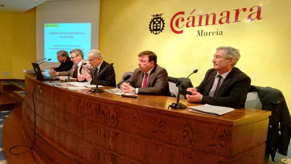 Nota Y Foto: La Chs Celebra Una Jornada Abierta Para Presentar El Nuevo Plan Esp Nota Y Foto: La Chs Celebra Una Jornada Abierta Para Presentar El Nuevo Plan Esp