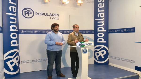 Antonio Saldaña, secretario general del PP de Cádiz en rueda de prensa Antonio Saldaña, secretario general del PP de Cádiz en rueda de prensa