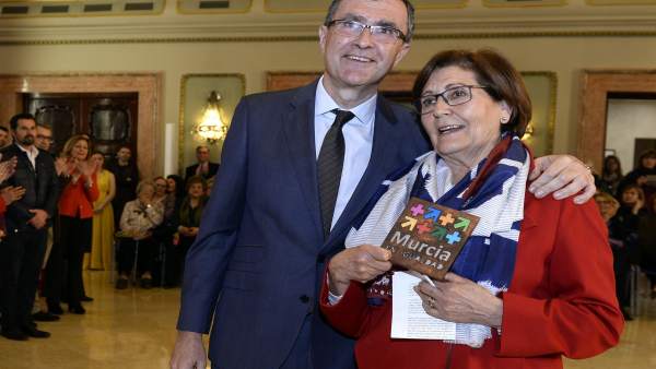 José Ballesta destaca la figura de Paquita Moya José Ballesta destaca la figura de Paquita Moya