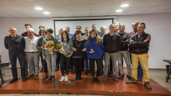 Beaumont y Gastaminza junto a familiares y bomberos homenajeados Beaumont y Gastaminza junto a familiares y bomberos homenajeados