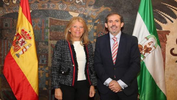 Ángeles Muñoz Y Francisco Javier Lara Peláez Ángeles Muñoz Y Francisco Javier Lara Peláez