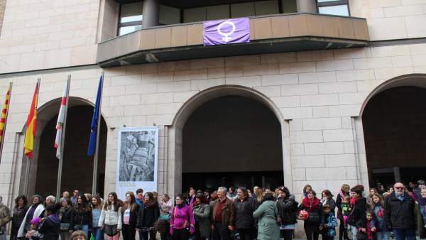 Concentración en la DPH del Día Internacional de la Mujer. Concentración en la DPH del Día Internacional de la Mujer.
