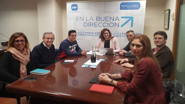 Prensa Pp Regional . Fotonoticia Reunión Patricia Fdez. Comunicado Libertad E Ig Prensa Pp Regional . Fotonoticia Reunión Patricia Fdez. Comunicado Libertad E Ig