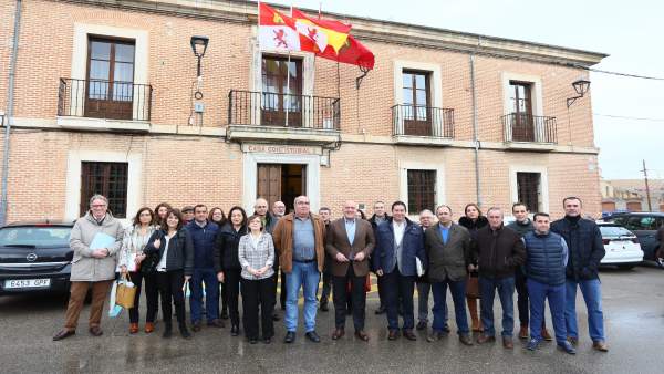 Reunión de alcaldes con la Diputación en La Seca (Valladolid) Reunión de alcaldes con la Diputación en La Seca (Valladolid)