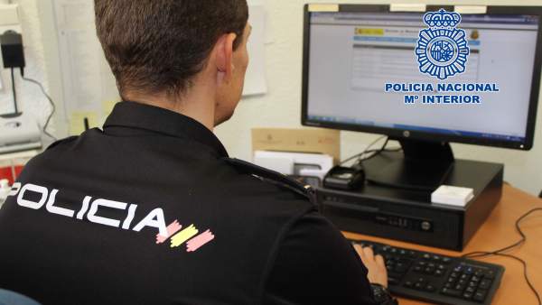 Agente de Policía Nacional Agente de Policía Nacional