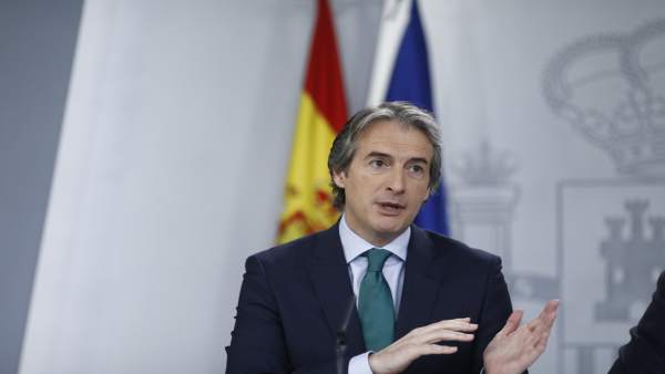 Iñigo de la Serna en rueda de prensa tras la reunión del Consejo de Ministros Iñigo de la Serna en rueda de prensa tras la reunión del Consejo de Ministros