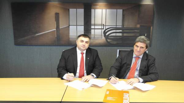 Firma del acuerdo de Rumanía como país invitado en Expovacaciones Firma del acuerdo de Rumanía como país invitado en Expovacaciones